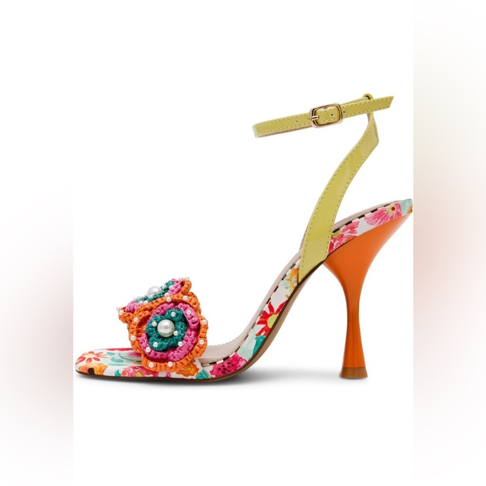 New Betsey Johnson Women Ainsleyy Heeled Sandal - Picture 4 of 12
